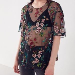 Kimchi blue floral top